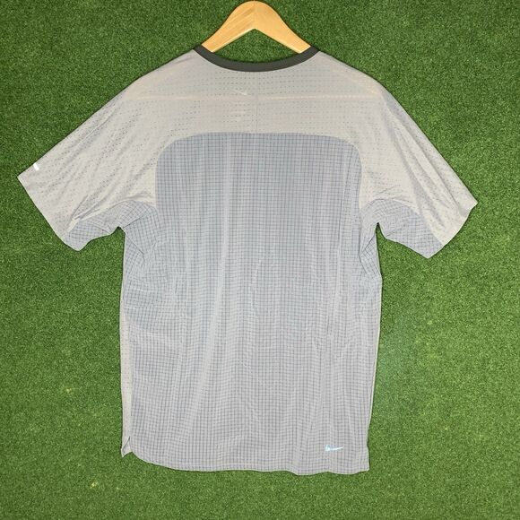 Sz M Nike Mens Trail Solar Chase Dri-FIT Short Sleeve Top DV9305 003 - Picture 2 of 7